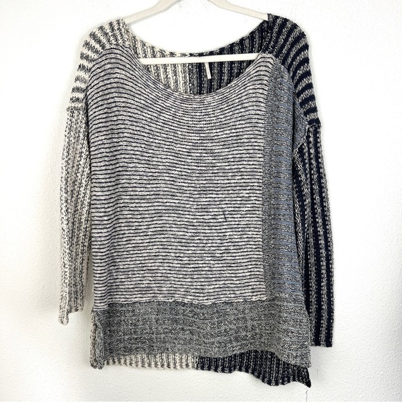 Free People Contrast Colorblock Textured Slouch Sweater Top Pullover Small - Picture 1 of 7